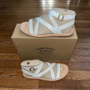 Kork-Ease Bryleigh Ankle Strap Sandals Cream Leather & Tan Sole Women’s Size 10